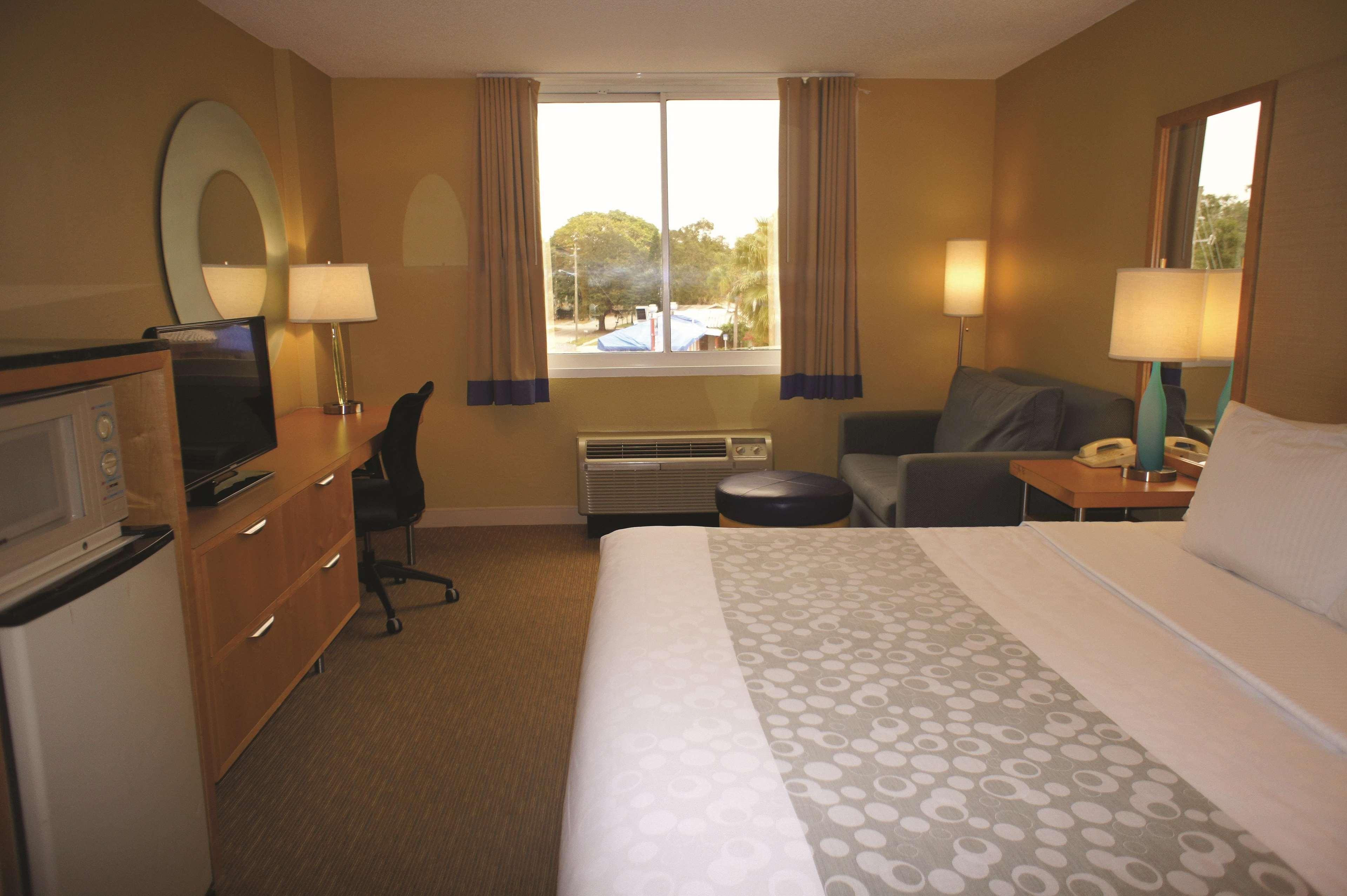 La Quinta By Wyndham Sarasota Downtown Ξενοδοχείο Εξωτερικό φωτογραφία