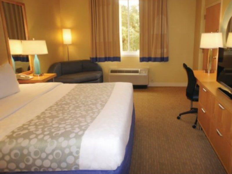 La Quinta By Wyndham Sarasota Downtown Ξενοδοχείο Εξωτερικό φωτογραφία
