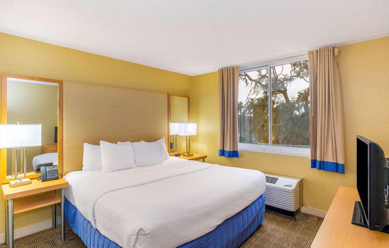 La Quinta By Wyndham Sarasota Downtown Ξενοδοχείο Εξωτερικό φωτογραφία